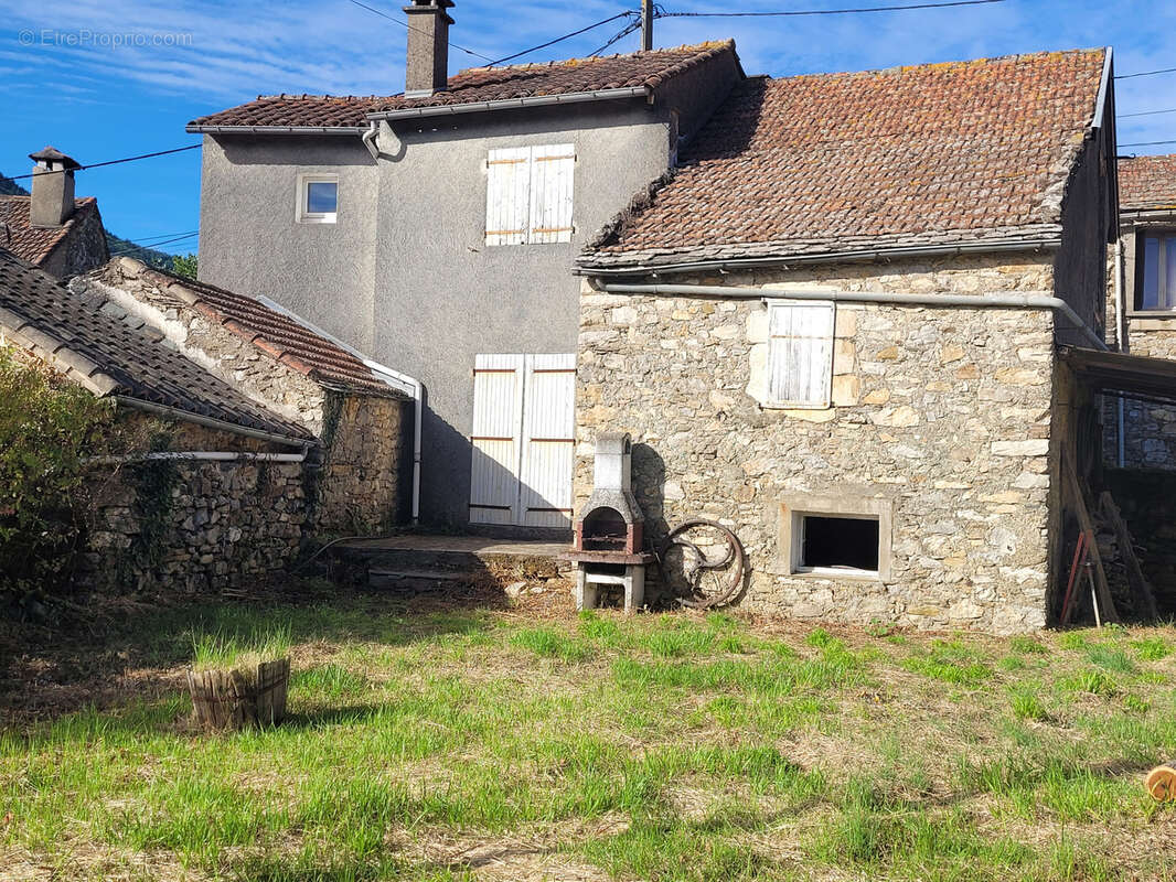 Maison à SAINT-ETIENNE-D&#039;ALBAGNAN