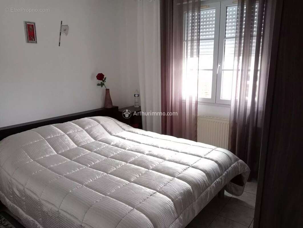 Maison à VILLAINES-LA-JUHEL