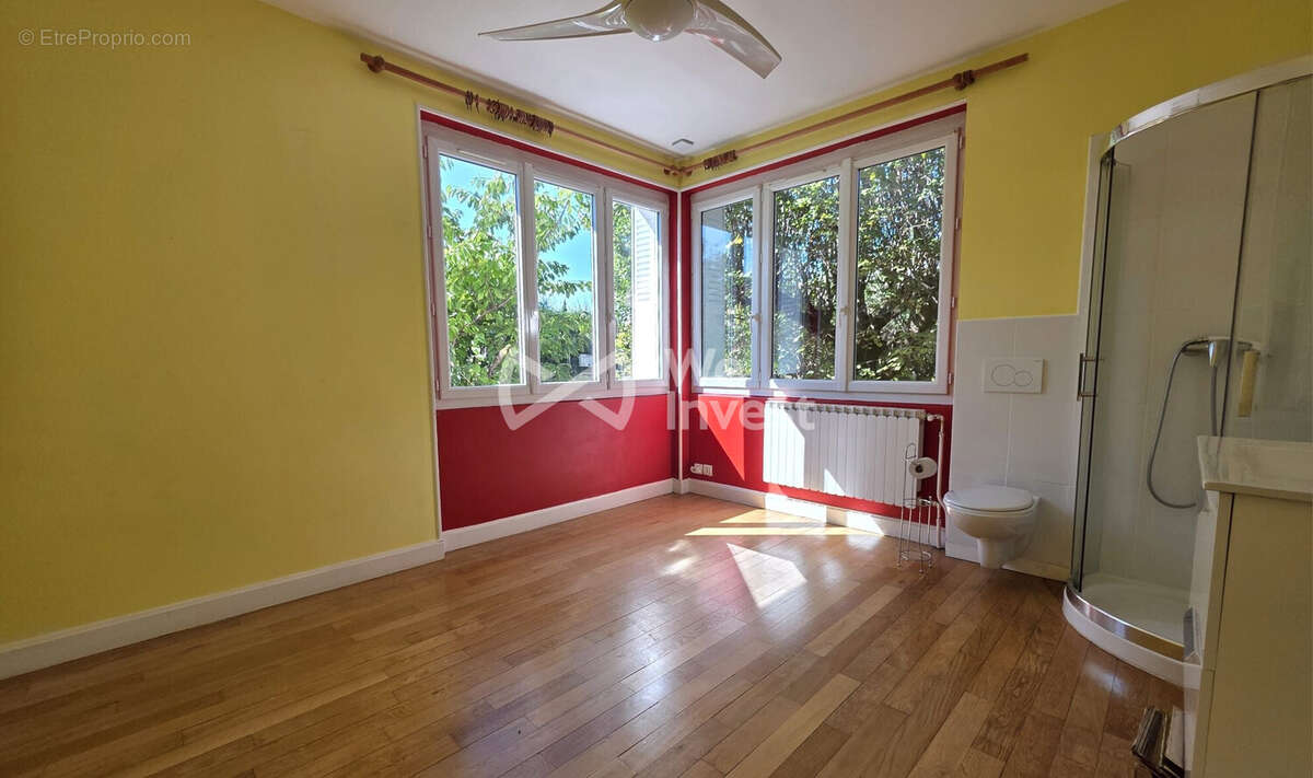 Maison à GUILHERAND-GRANGES