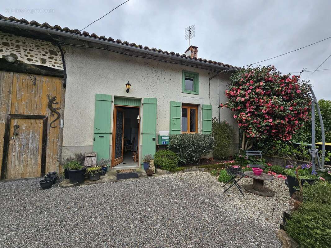 Maison à MASSIGNAC
