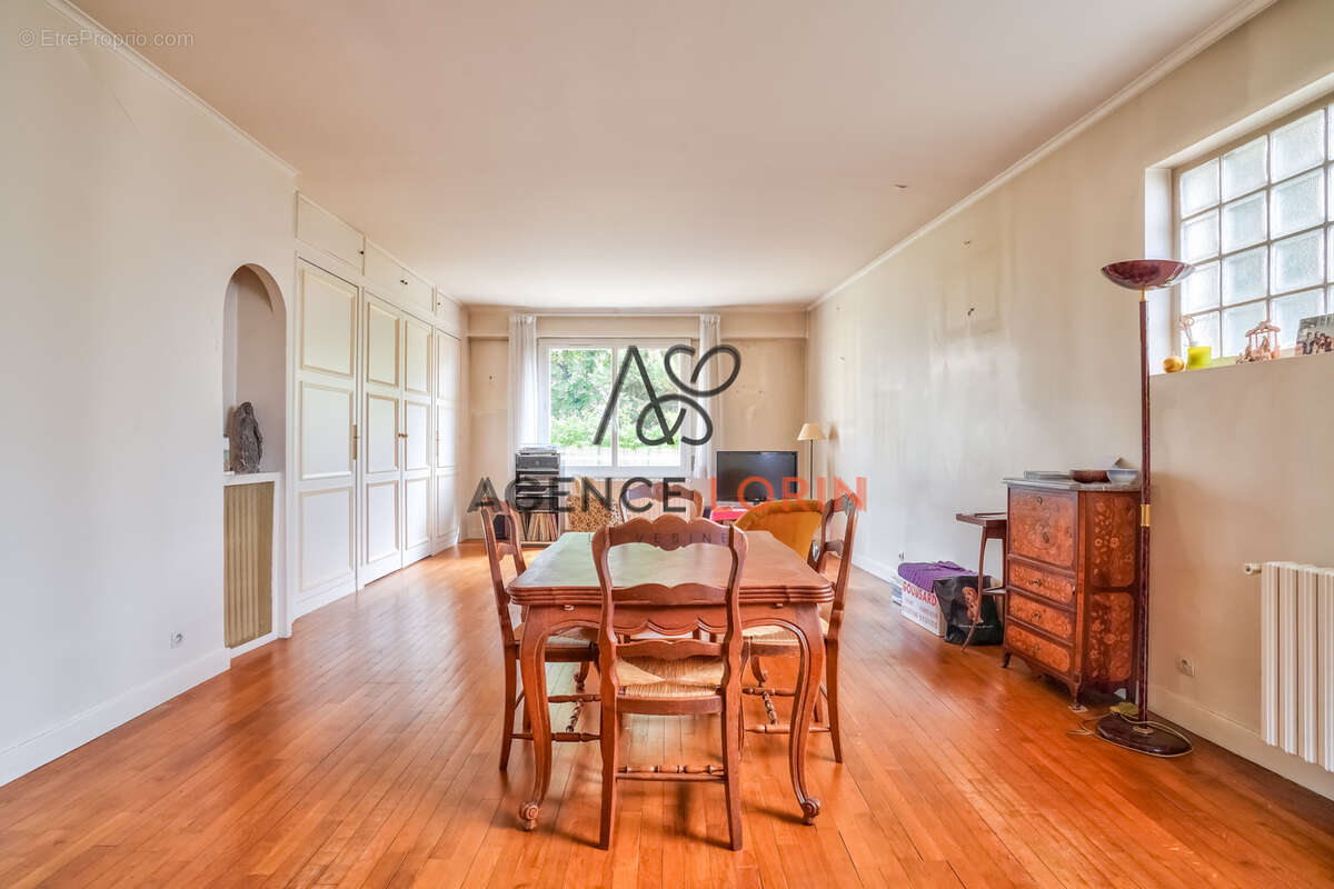 Appartement à LE VESINET