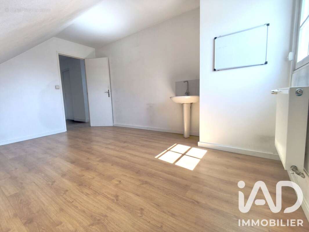 Maison 135 m² à Montry  - photo 6