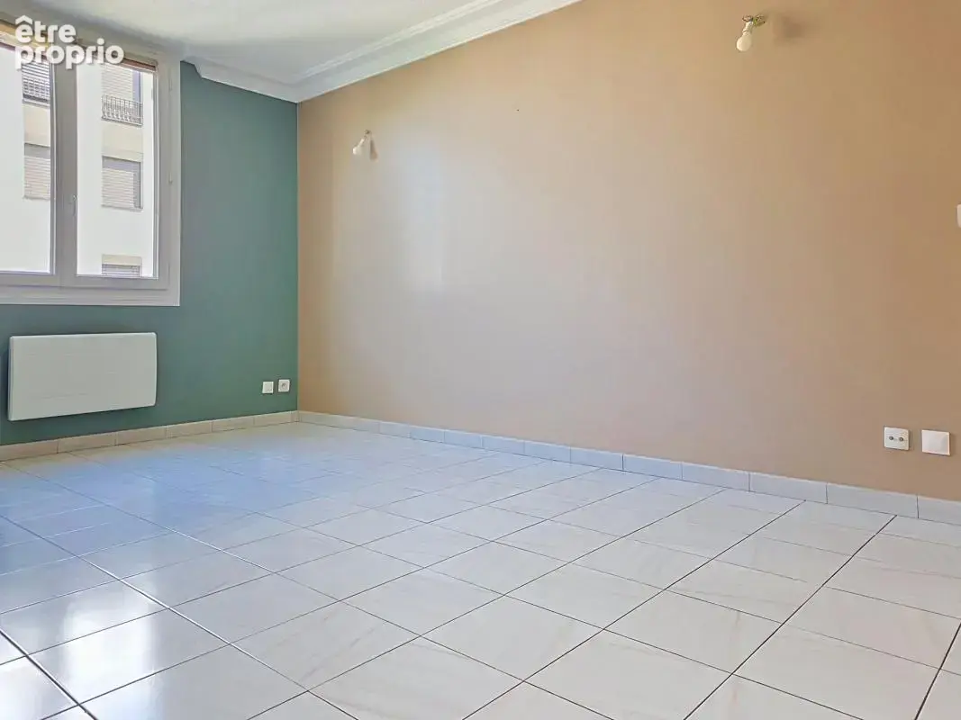 Appartement - 3 Chambres - Terrasse - Balcon - Garage en sus  - Cave - Résidence calme - Proche toutes commodités - photo 11