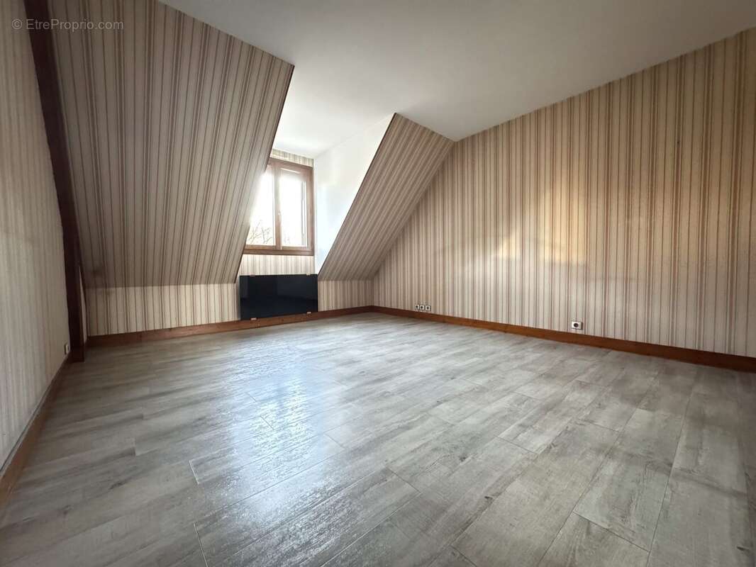 Maison à SAINT-GERMAIN-LES-CORBEIL