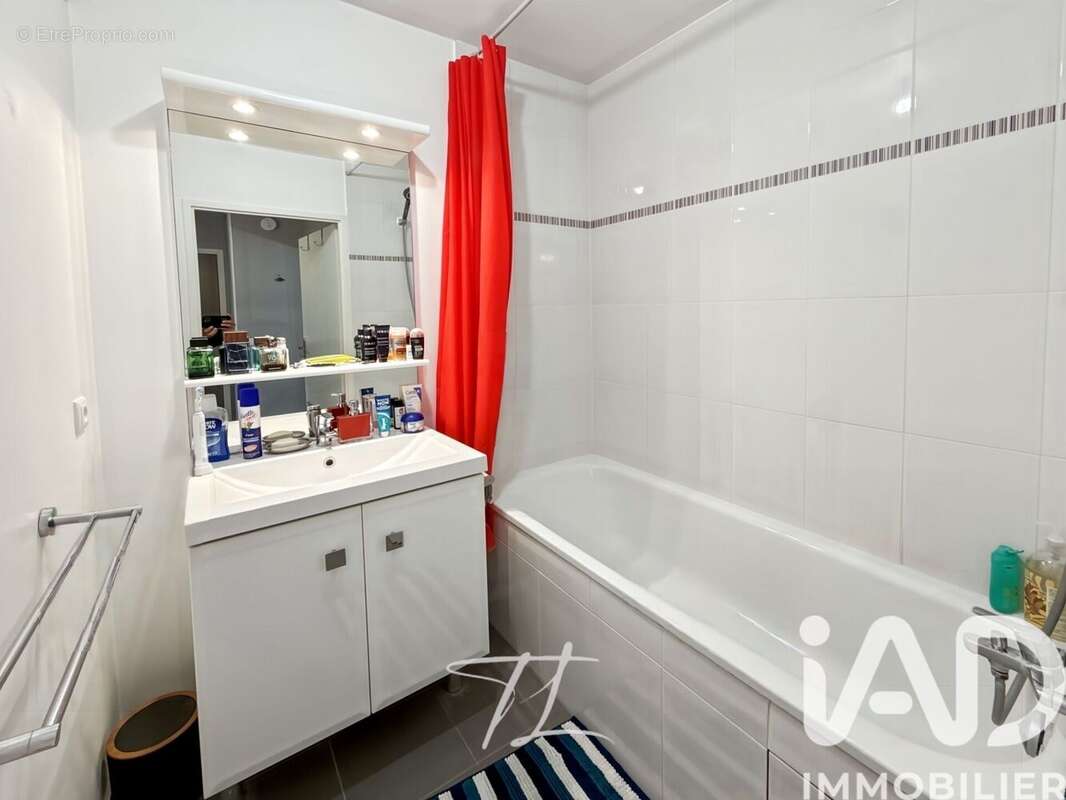 Photo 5 - Appartement à BUSSY-SAINT-GEORGES