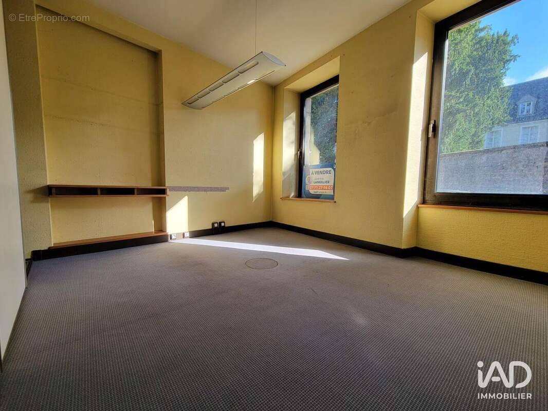 Photo 3 - Commerce à AUTUN