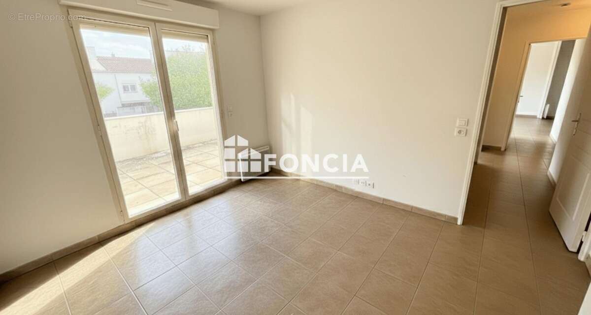 Appartement à VALLAURIS