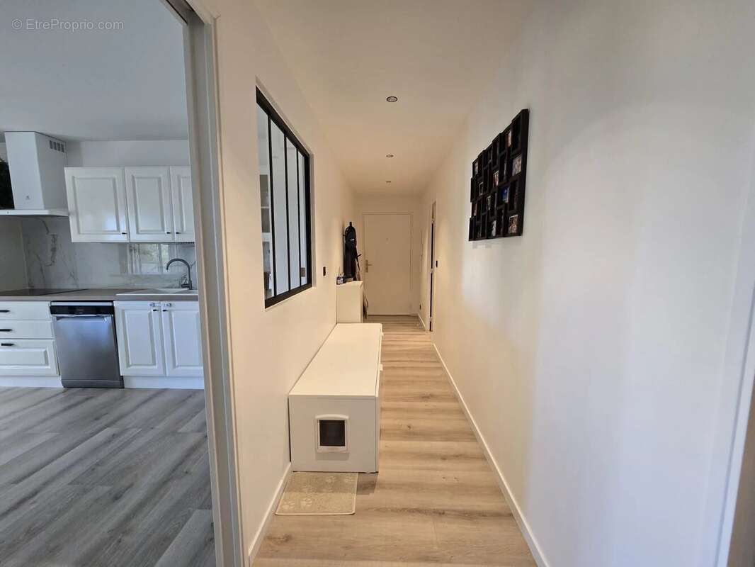Appartement à MOUGINS