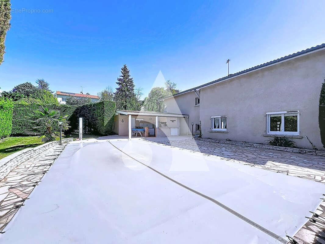 Maison Poncins 5 pièce(s) 145 m2 - photo 17