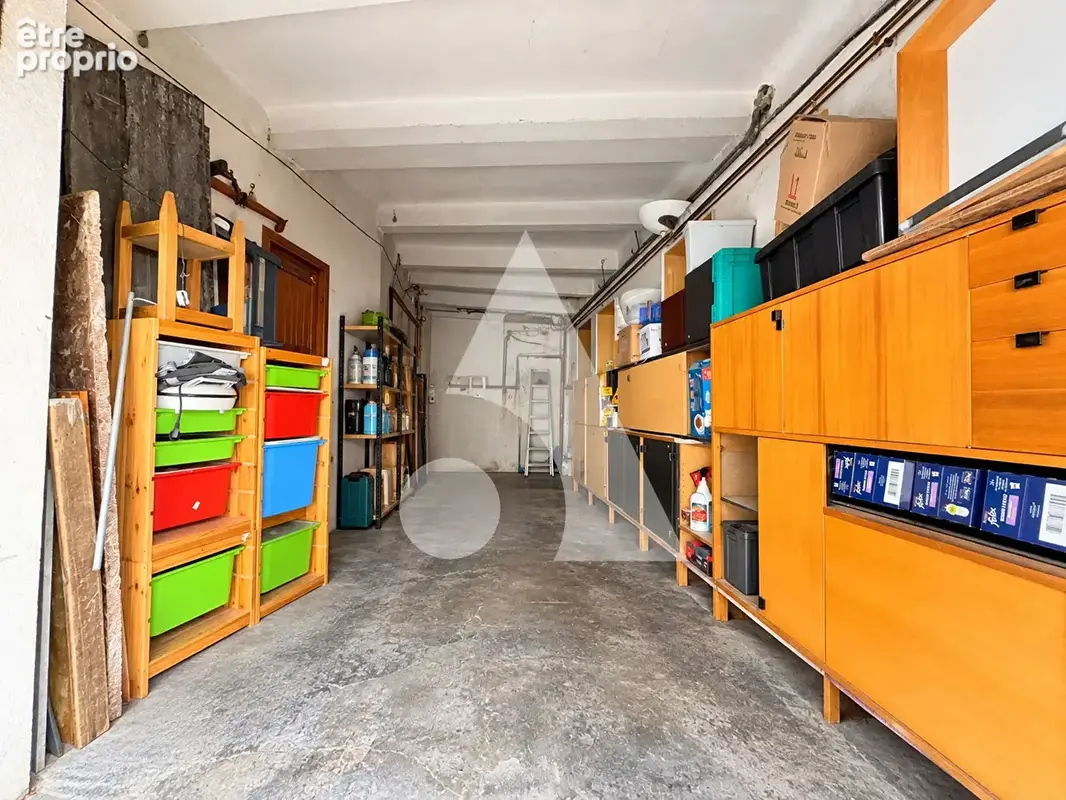 MARSEILLE 6e, Ensemble immobilier à rénover. Appartement 61 M² + Local commercial + Garage - photo 9