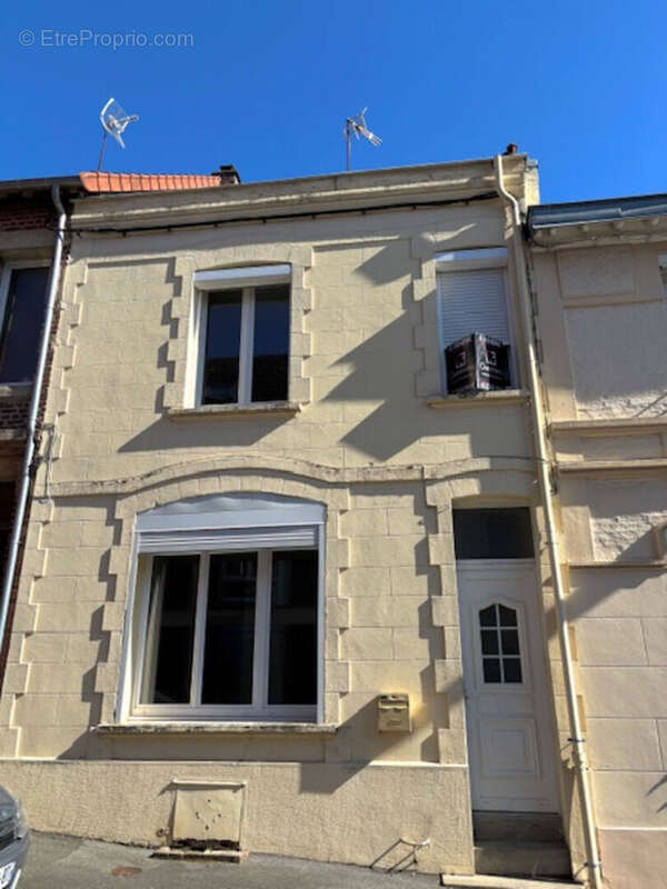 Maison à SAINT-QUENTIN