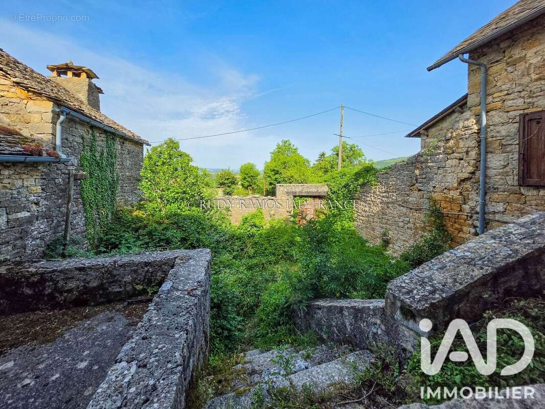 Maison 110 m² à Severac-Le-Chateau  - photo 5