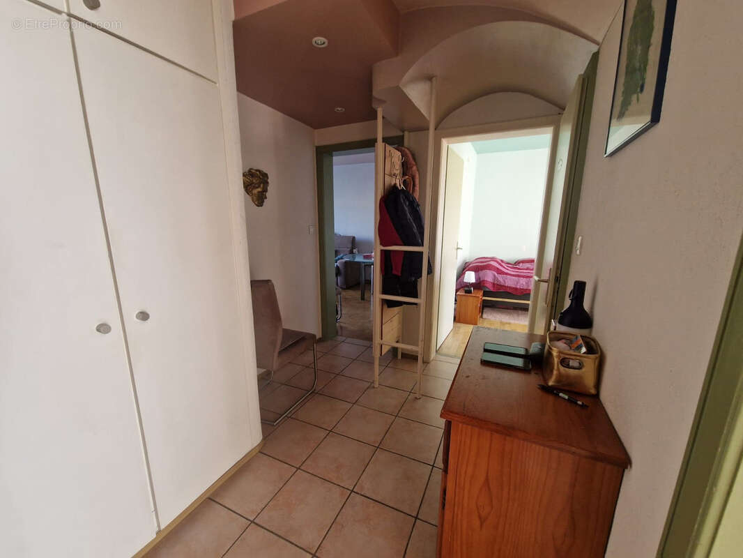 Idéal investissement   F3 avec balcons proche frontière suisse - photo 7