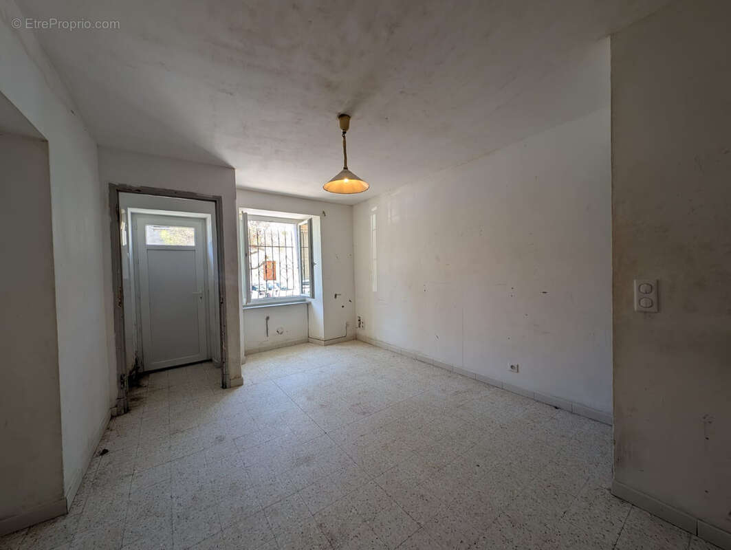 Maison de village avec extérieur à Lézignan Corbières - photo 2