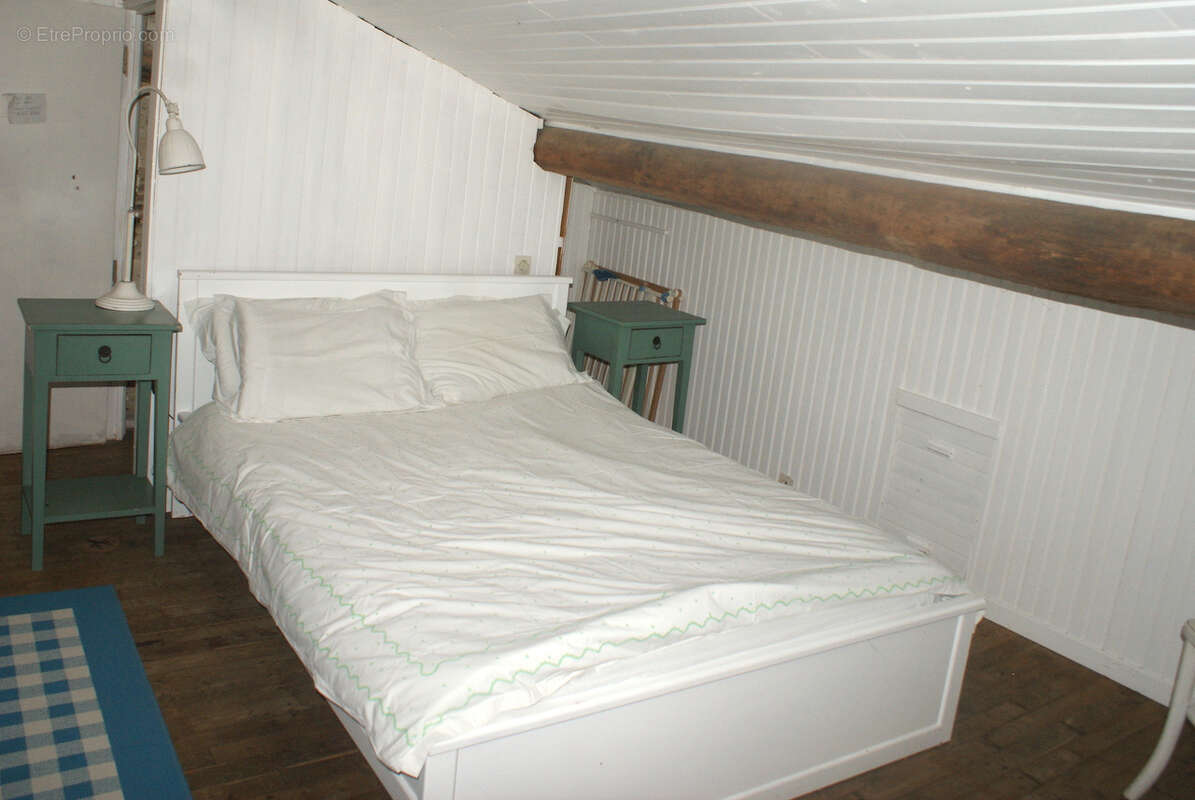 A VOIR. Belle maison en pierre de 4 chambres avec dépendances et vues sur terrain d'environ 2811m2 - photo 27