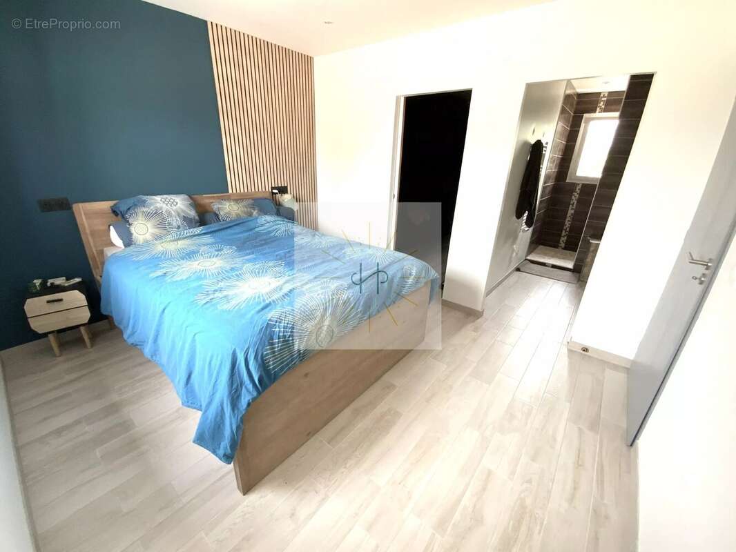 Maison à CRUAS