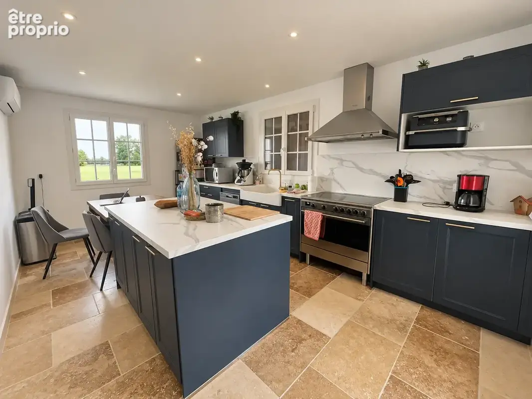 Maison 7 pièces 210 m² à vendre à Levet (18340) - photo 6