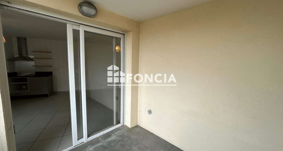 Appartement à COGOLIN