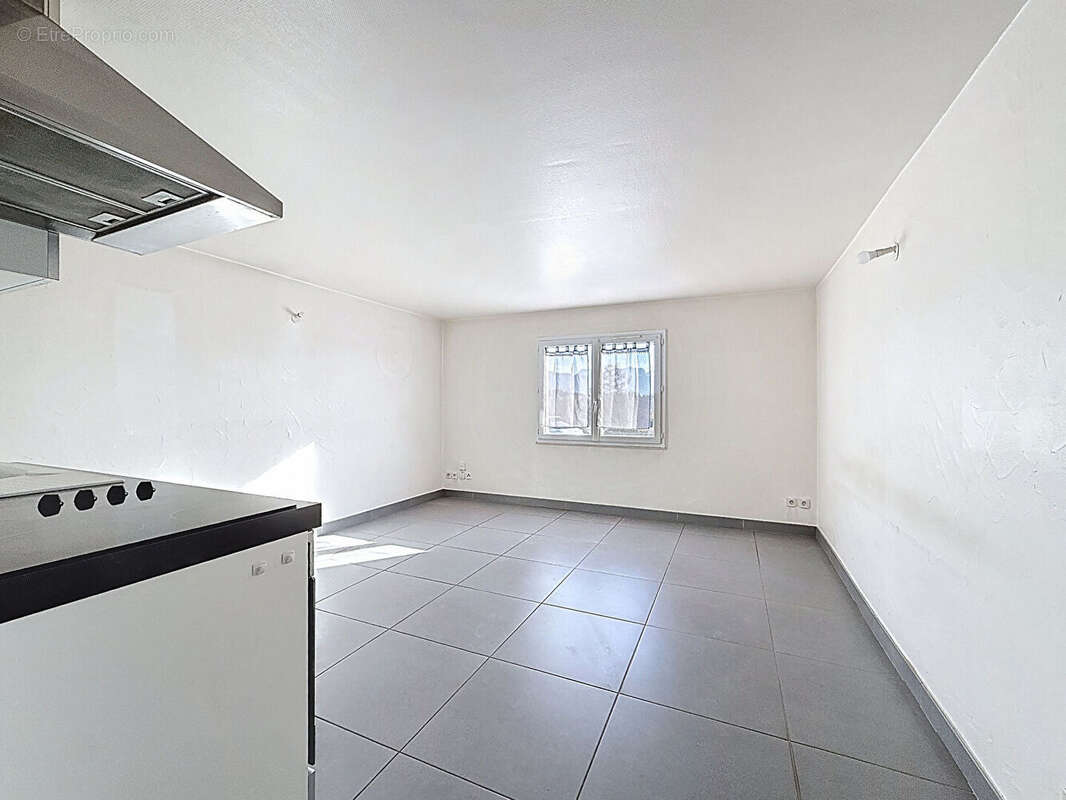 Appartement à POISY