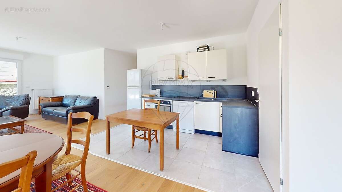 Appartement à SAINT-JEAN-DE-LA-RUELLE