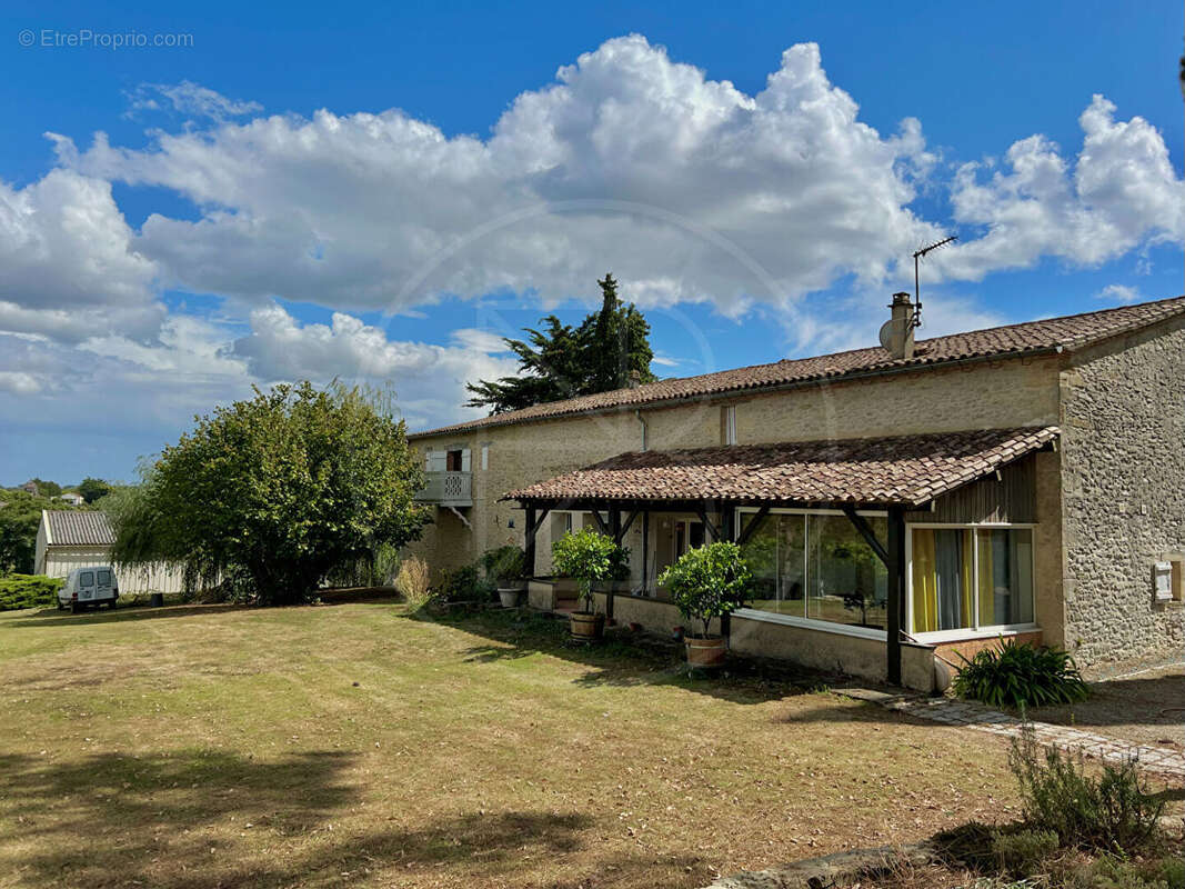 Maison à MONSEGUR