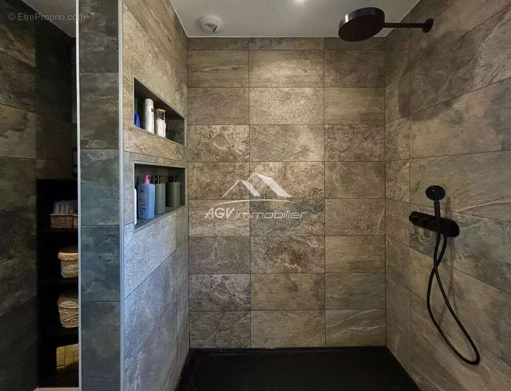 Maison à SAINT-JEAN-DU-PIN