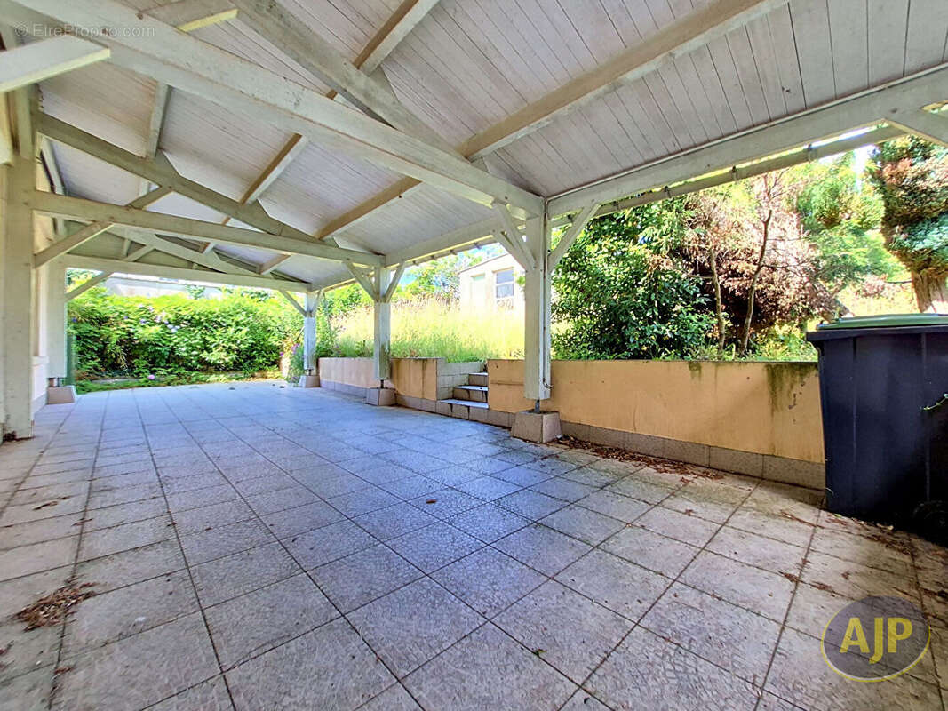 Exclusivité à La Roche-sur-Yon : Maison Familiale à Étage de 130 m² - photo 10