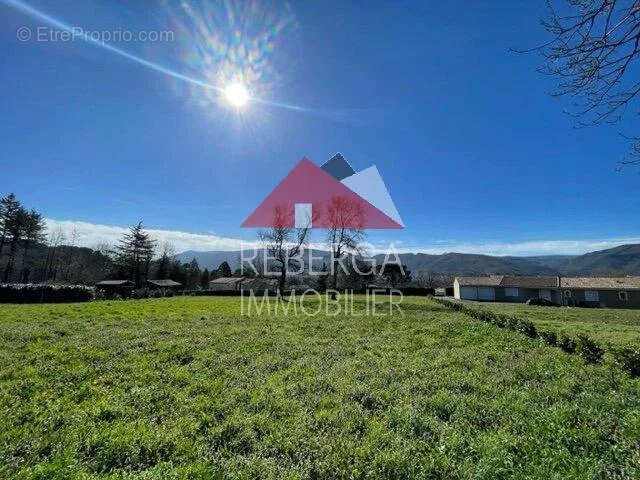 Terrain à PONT-DE-LARN