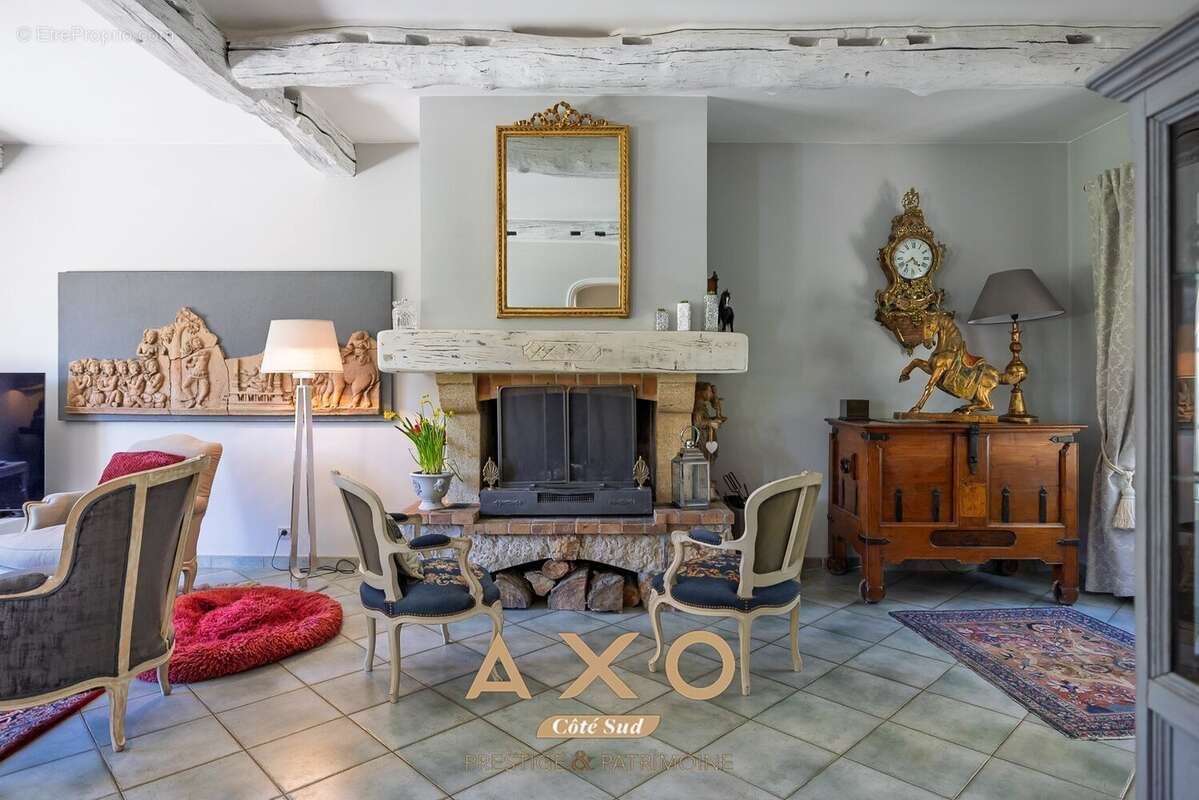 Maison à MEYRARGUES