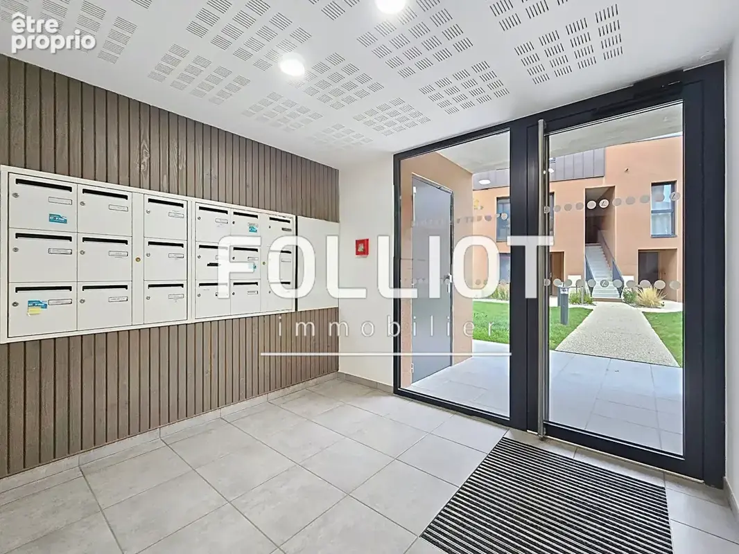 Dernier étage 3 pièces de 75 m² avec terrasse de 50m² et double garage à Douvres-la-Délivrande - photo 16