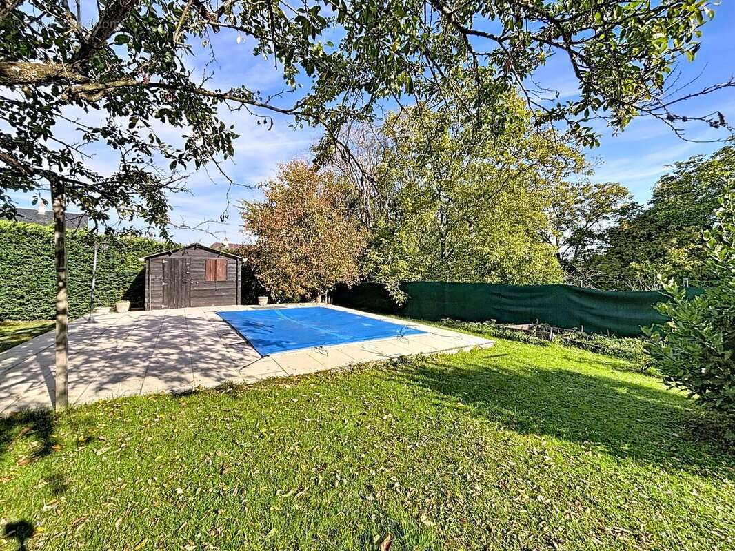 Maison à SAINT-SULPICE-DE-POMMERAY