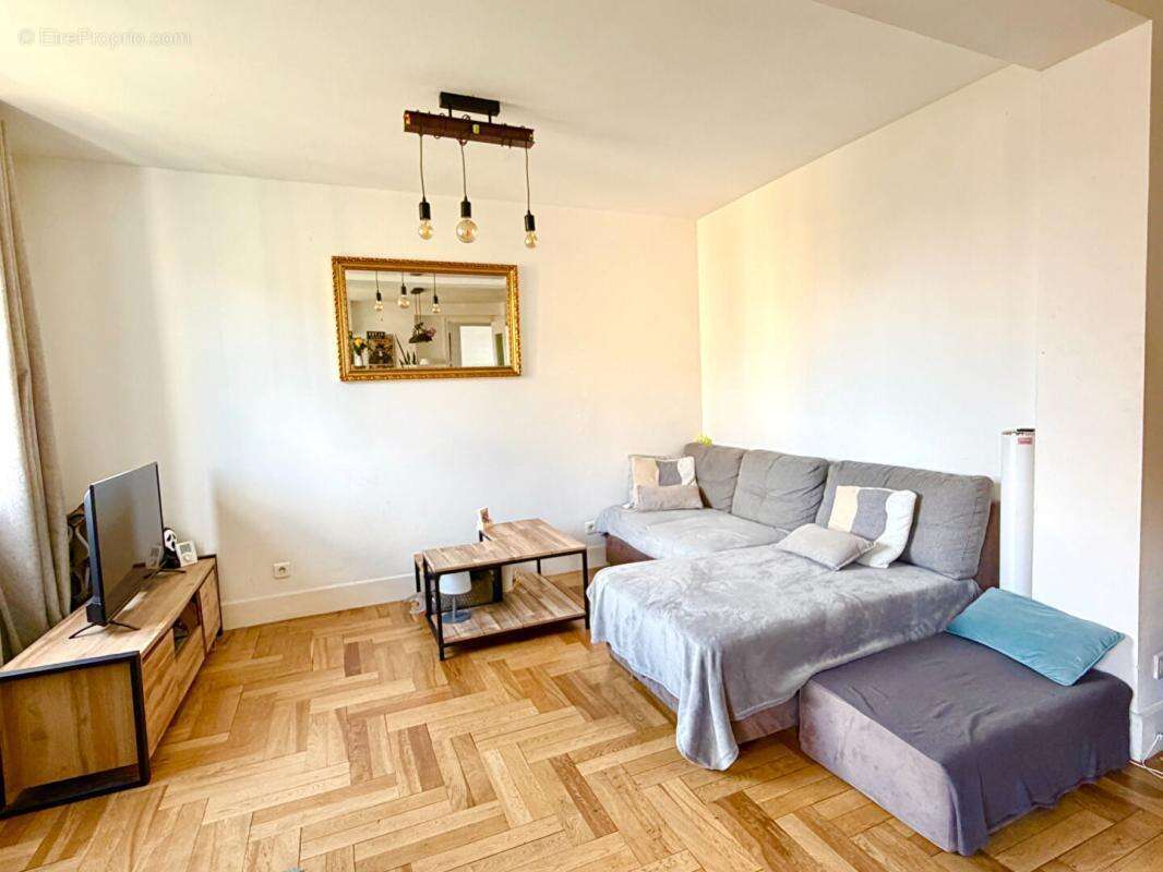 Appartement à LYON-8E