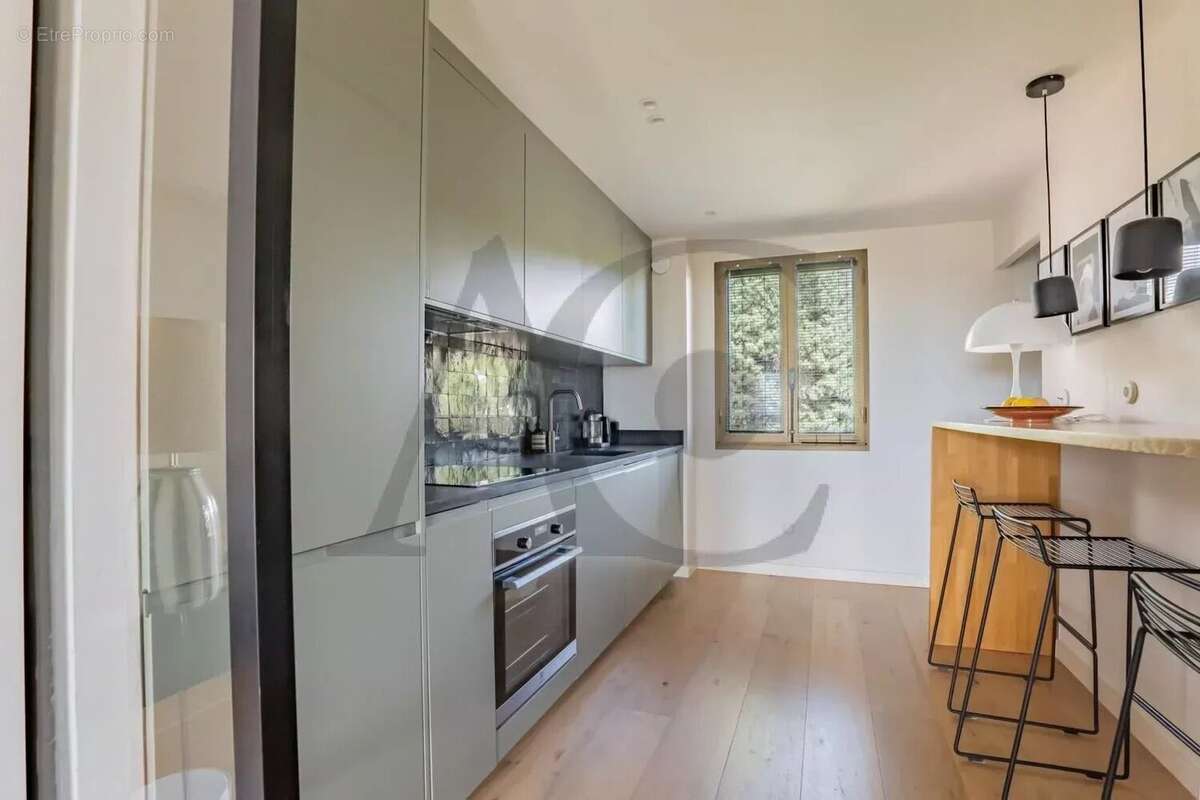 Appartement à VILLENEUVE-LOUBET