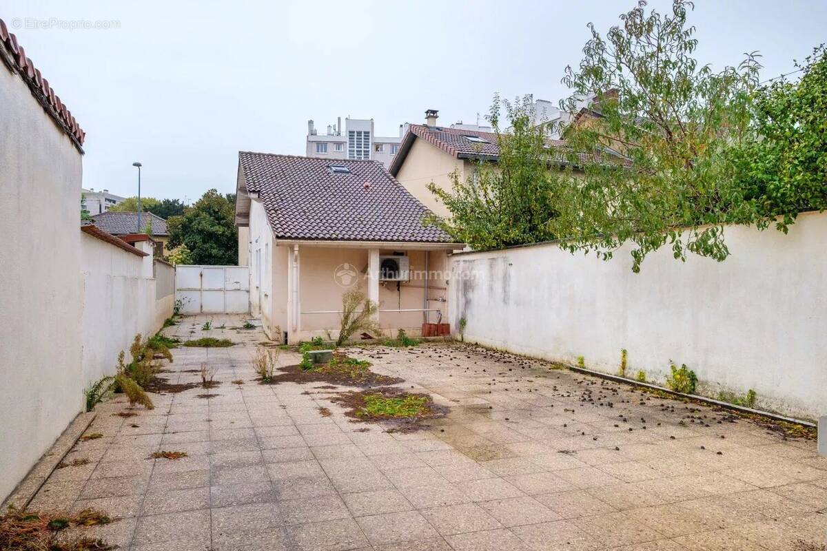 Maison à VILLEURBANNE