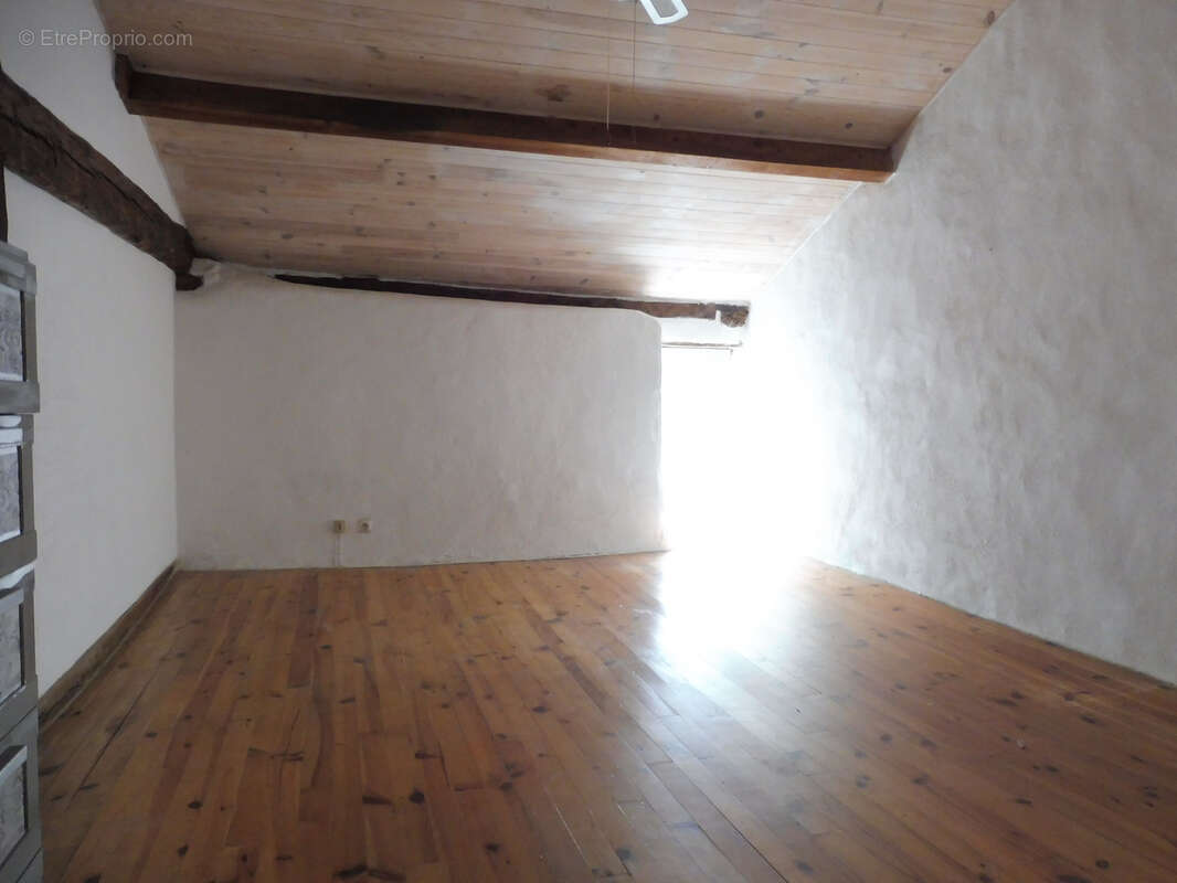 Maison à BONNES