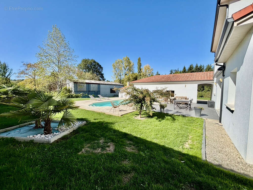 Maison à BOSMIE-L&#039;AIGUILLE