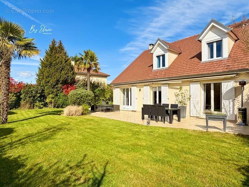 Maison à BUSSY-SAINT-GEORGES
