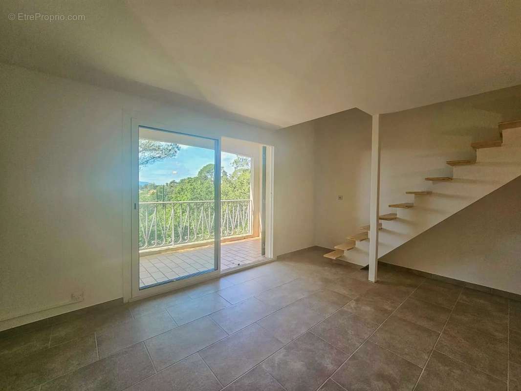 Appartement à SAINT-RAPHAEL