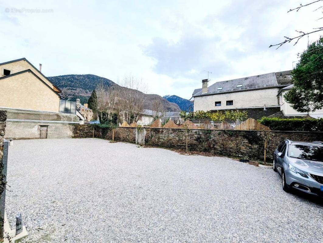 Parking à BAGNERES-DE-LUCHON