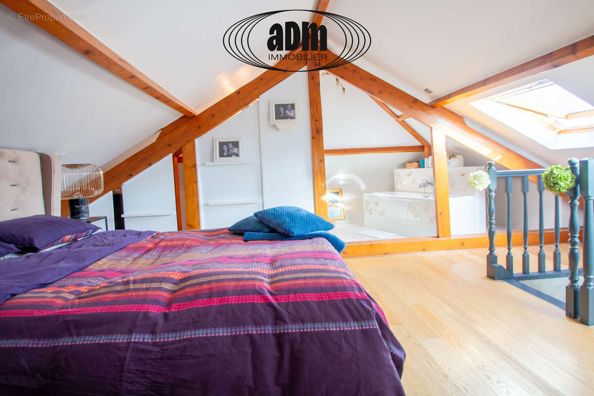 Maison à CHAMPS-SUR-MARNE