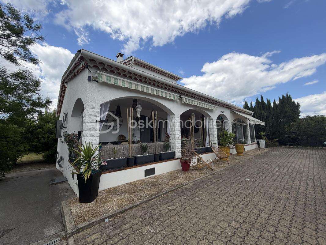 Maison à SAINT-HILAIRE-DE-BRETHMAS