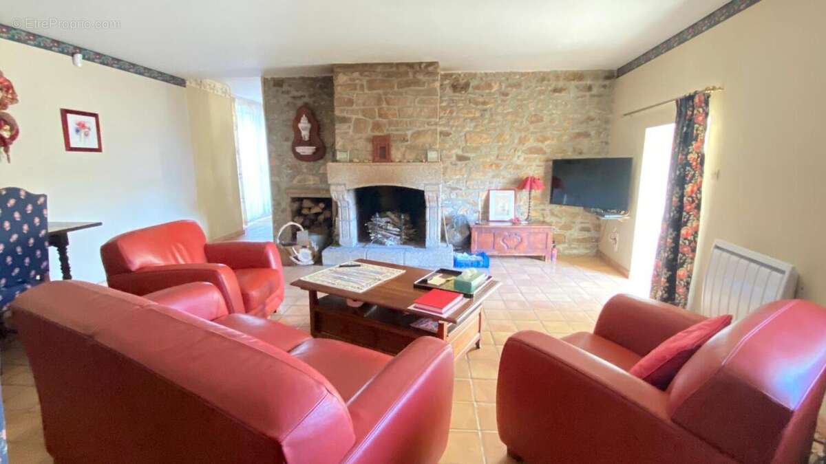 Photo 2 - Maison à LANDEVANT