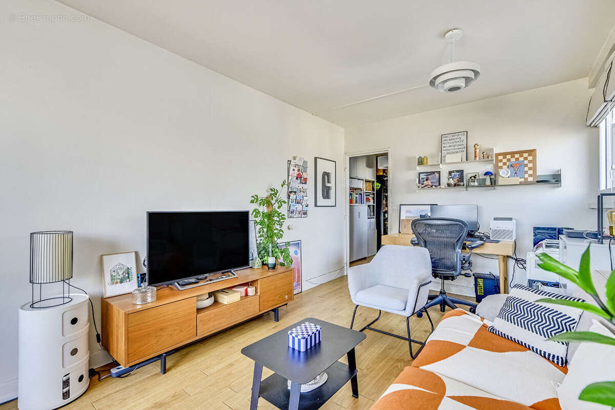 Appartement à PARIS-15E