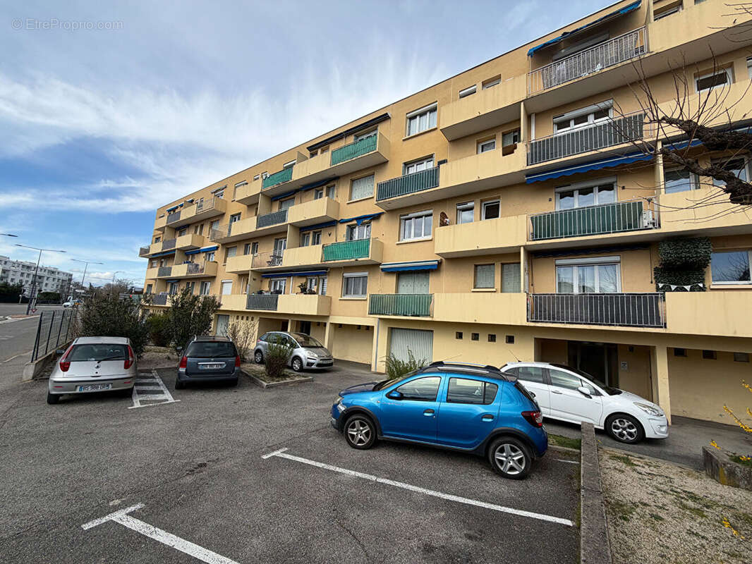 Appartement à BOURG-LES-VALENCE