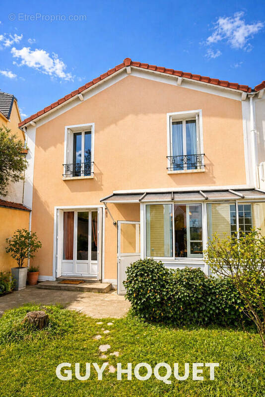 Maison à SURESNES
