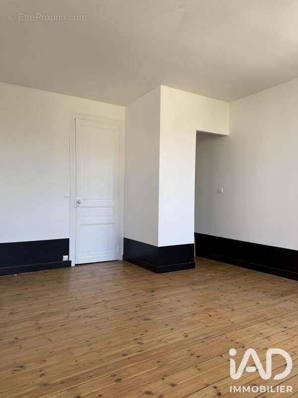 Appartement 163 m² à Saintes  - photo 9