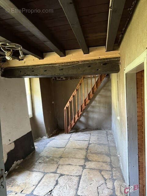 Maison à CABANAC-ET-VILLAGRAINS