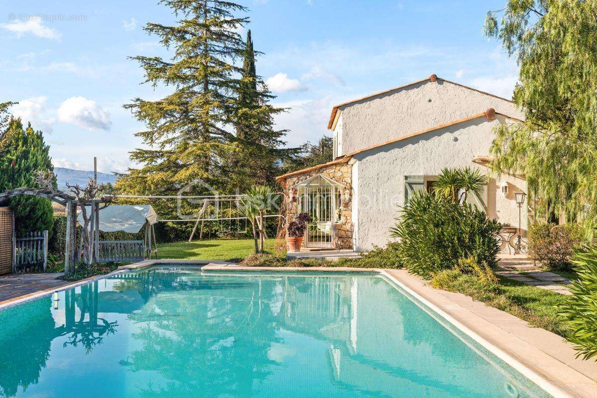 Villa provençale avec piscine, dépendance et vue dégagée – Calme absolu entre La Colle-sur-Loup et Villeneuve-Loubet - photo 5