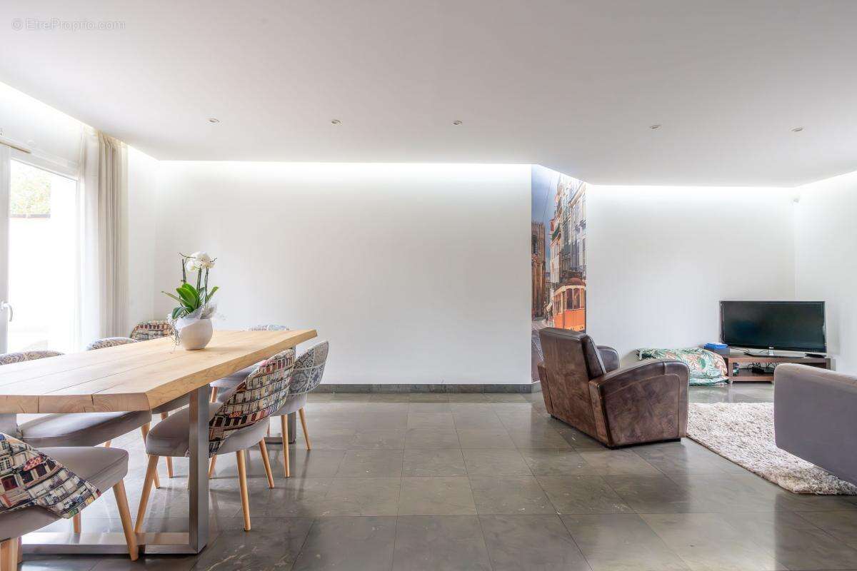 Maison à SAINT-MAUR-DES-FOSSES