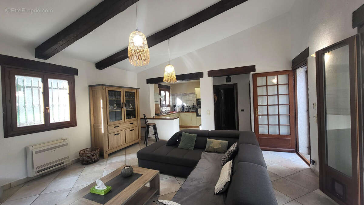 Maison à TOMINO